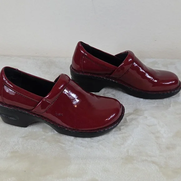 BOC Born Concepts Red Patent Clogs - Picture 4 of 10
